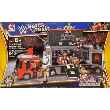 C3 21061 non  WWE STACKDOWN HAULER bộ đồ chơi xếp lắp ráp ghép mô hình Sports Thể Thao 640 khối