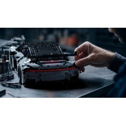 NIFELIZ NF10328 10328 STINGER RS ​​ROADSTER 1:10 tỷ lệ 1:10 bộ đồ chơi xếp lắp ráp ghép mô hình Technic Kỹ Thuật Công Nghệ Cao Mô Hình Phương Tiện 2362 khối