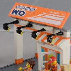 QMAN ENLIGHTEN KEEPPLEY 1119 non  Ô TÔ CHUYỂN PHÁT NHANH bộ đồ chơi xếp lắp ráp ghép mô hình City ENLIGHTEN EXPRESS Thành Phố 337 khối